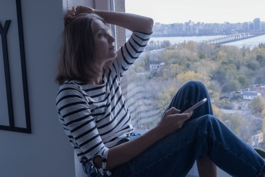 Parent documenting signs of parental alienation and changes in their child's behavior